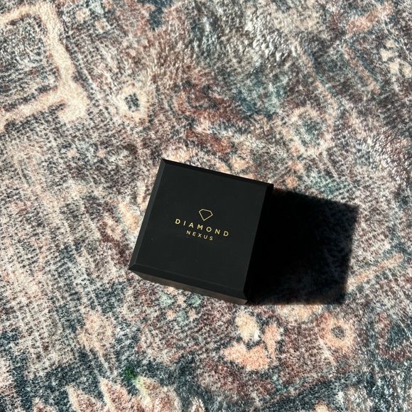 Diamond Nexus ring - Picture 8 of 8